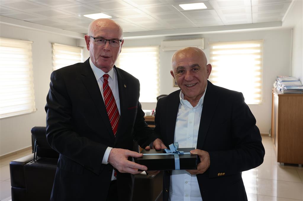 Başkan Kurt: “Üreten her kesimin yanındayız”
